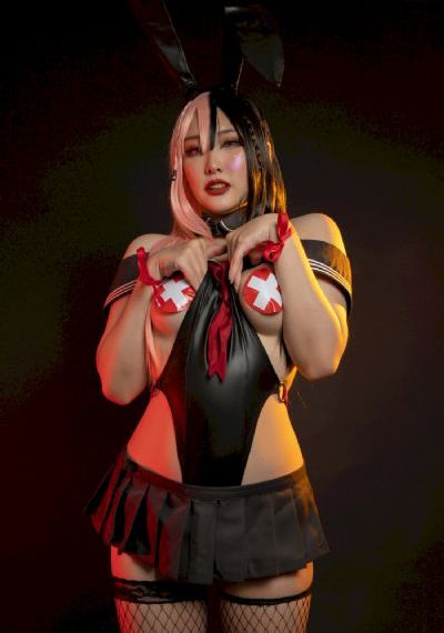欧美海滩裙_DVD手机在线观看