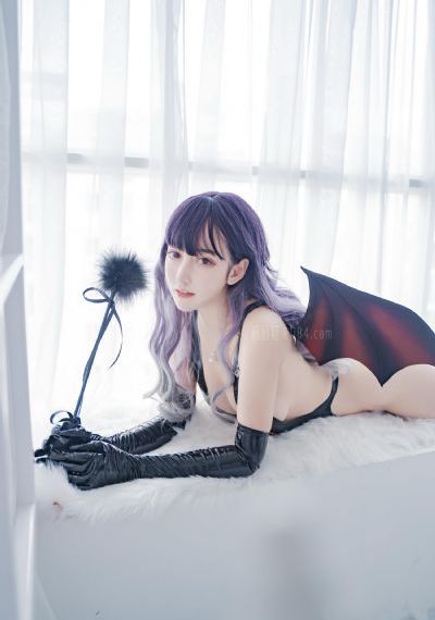 欧美街拍男士皮衣图片_HD完整在线观看