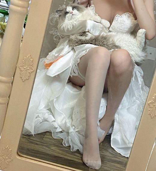欧美媓妇喷水在线看_BD英语高清完整版播放