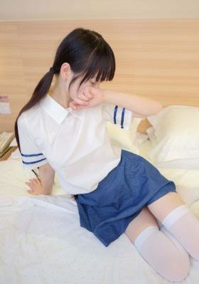 欧美美少女时装秀_视频网址大全