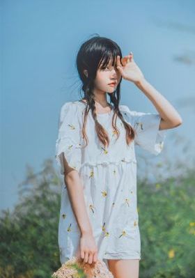欧美外贸真丝连衣裙_BD英语高清迅雷在线观看