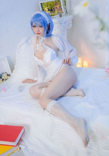 ins欧美头像男蓝色_1080P高清完整版