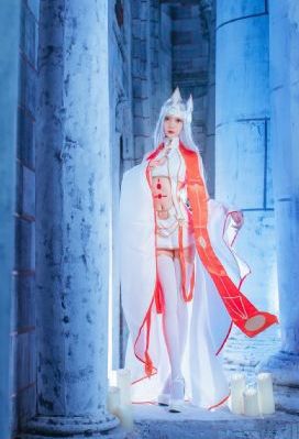 欧美女人与动物zozo_4K最新电影在线观看